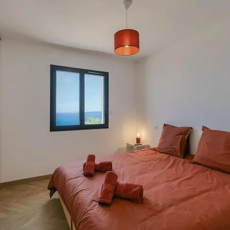 L Escarelle * Roquebrune-sur Argens